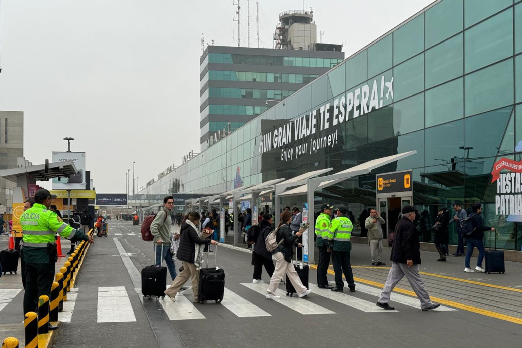 Reanudan Vuelos En El Aeropuerto Jorge Ch Vez Tras Cortocircuito En Pista