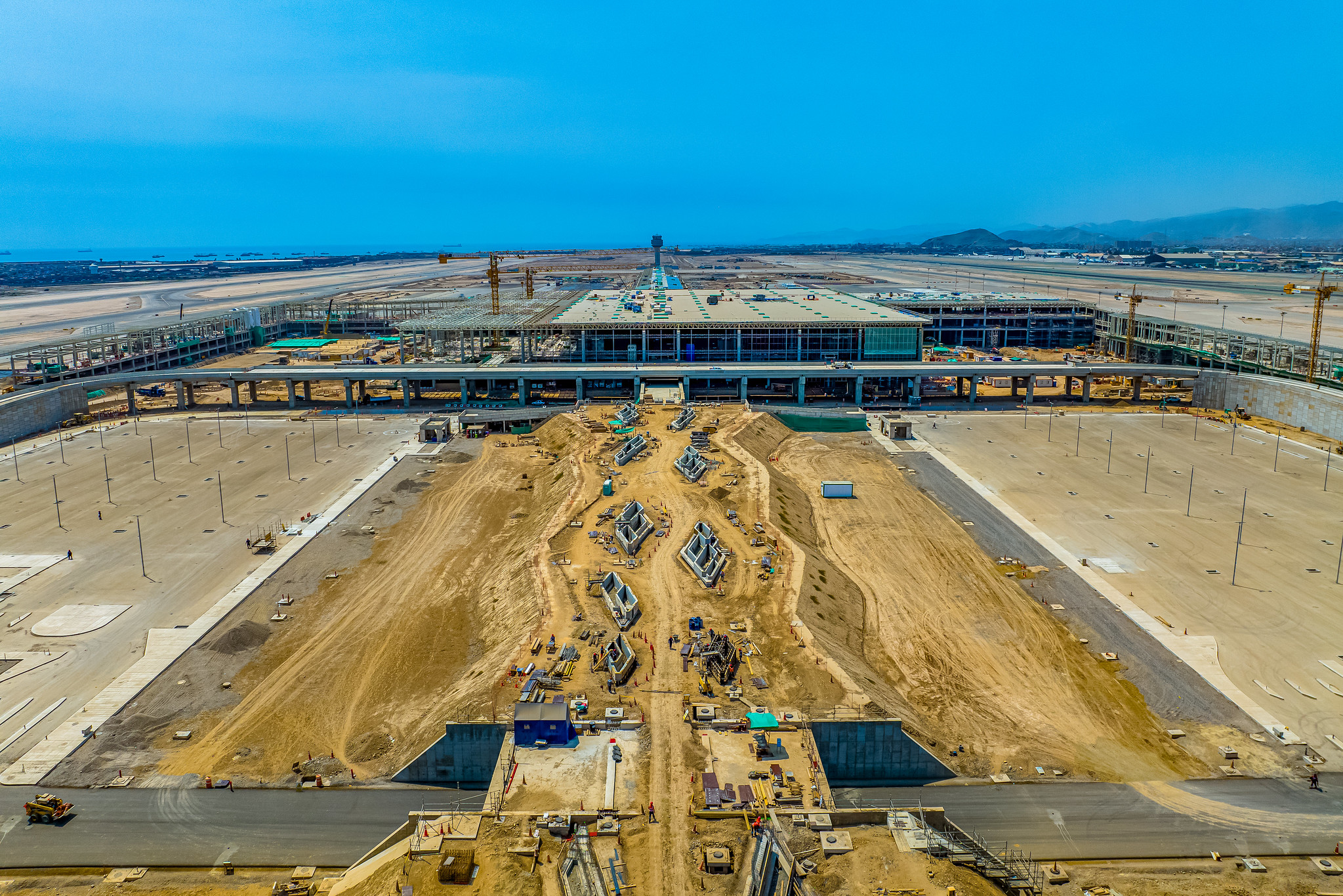 Aeropuerto Jorge Ch Vez Obras Del Nuevo Terminal Alcanzan Un Avance