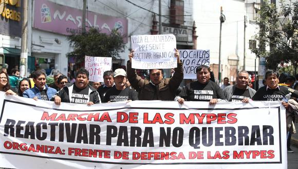 Empresarios De Gamarra Marchan En La Av Abancay Para Exigir Acciones