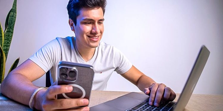 Internet fijo con fibra óptica superó las 1,5 millones de conexiones: ¿Qué empresa lidera la demanda?