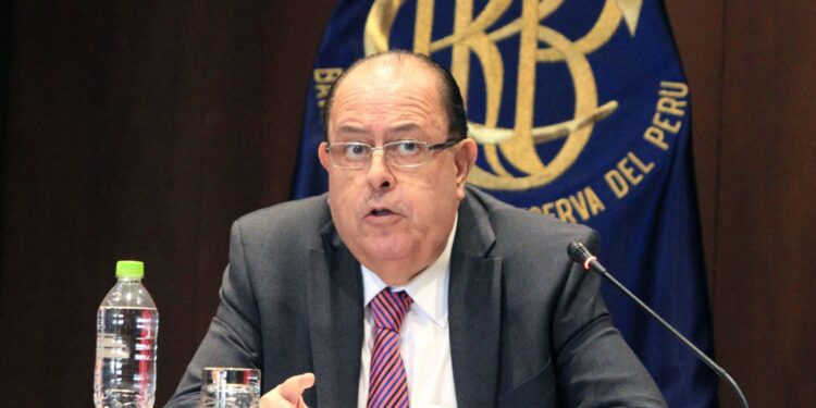 BCR ajusta ligeramente previsión de inflación: subirá a 2,3% este año y bajará a 2% en 2025