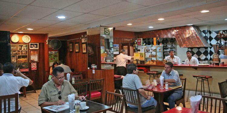 Chifas recurren a marcas nacionales y preparación de insumos para reducir gastos