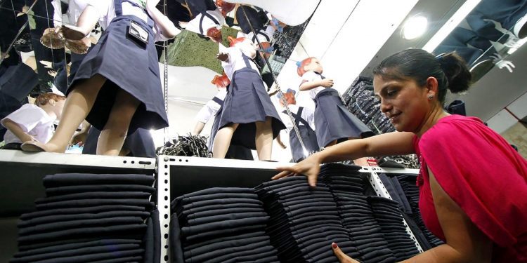 Peligra campaña escolar de Gamarra por protestas: ¿Cuántos millones perdería el emporio?