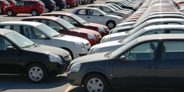 La venta de vehículos seminuevos retrocede un 14.7% en el primer trimestre