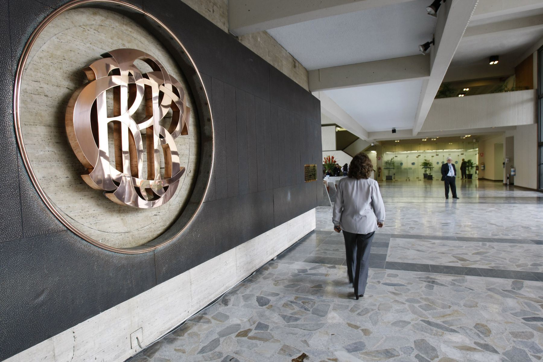 BCR mantiene la tasa de interés de referencia en 4.25% por octavo mes consecutivo