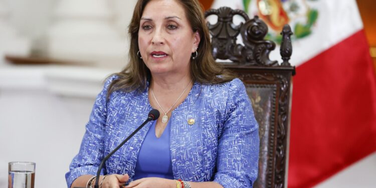 Presidenta Dina Boluarte anunciaría aumento del sueldo mínimo antes de fin de año