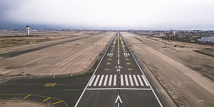 ¿Cuándo comenzará a operar plenamente la segunda pista del aeropuerto Jorge Chávez?