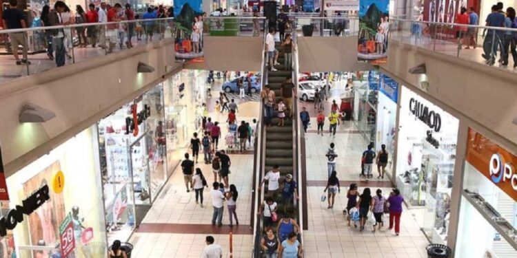 Ventas del retail superarían los S/4,600 millones en julio por impulso de Fiestas Patrias