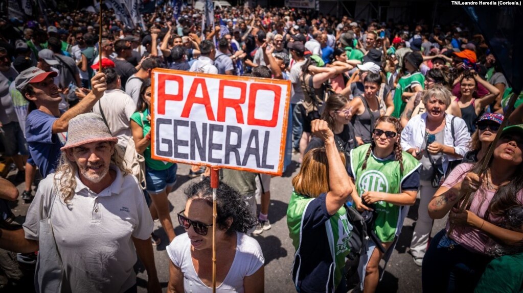 Paro en Argentina Inicia primera huelga general desde 2019 en protesta