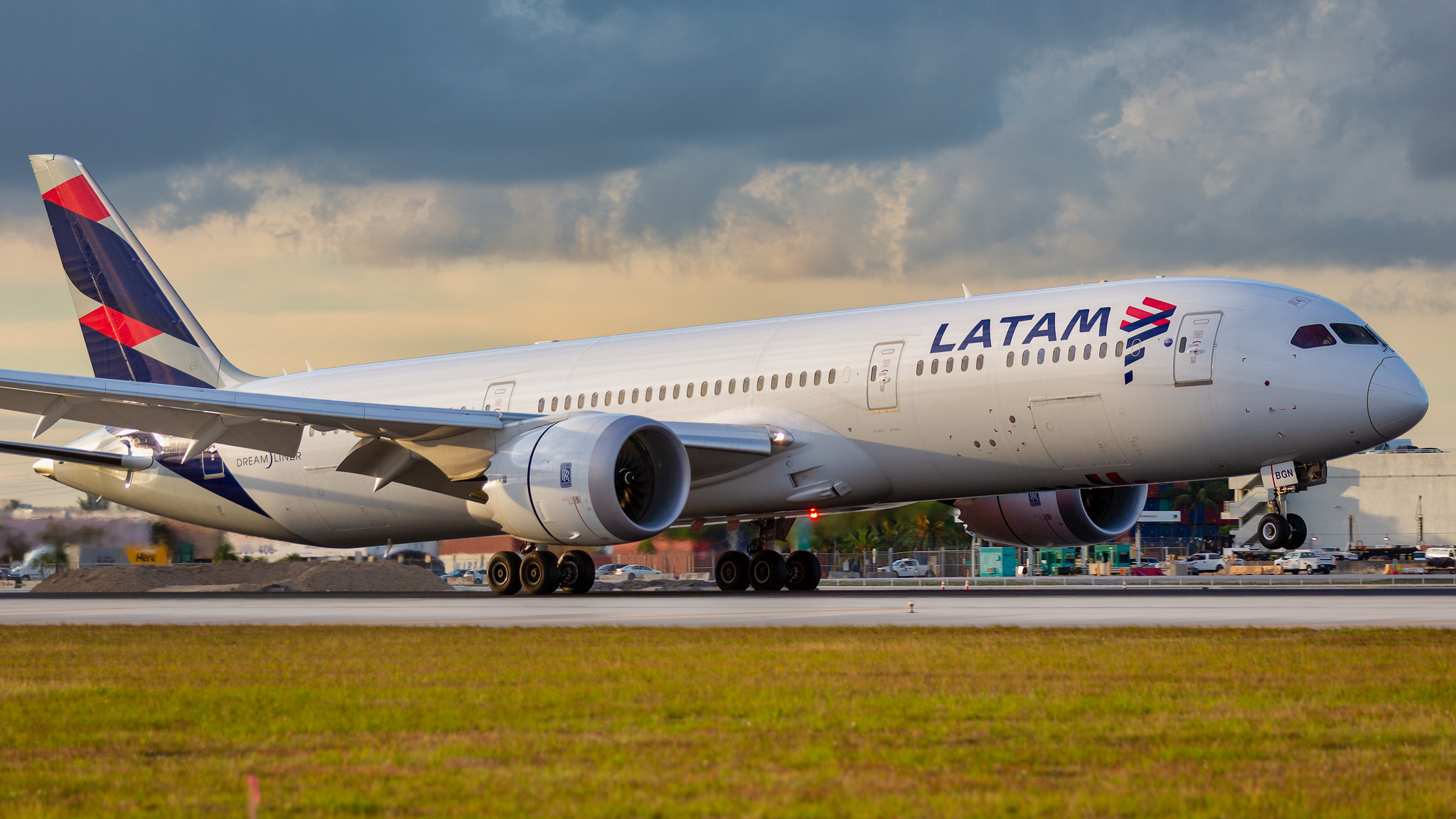 LATAM Airlines Pronostica Ganancias Históricas Y Crecimiento Sostenido ...