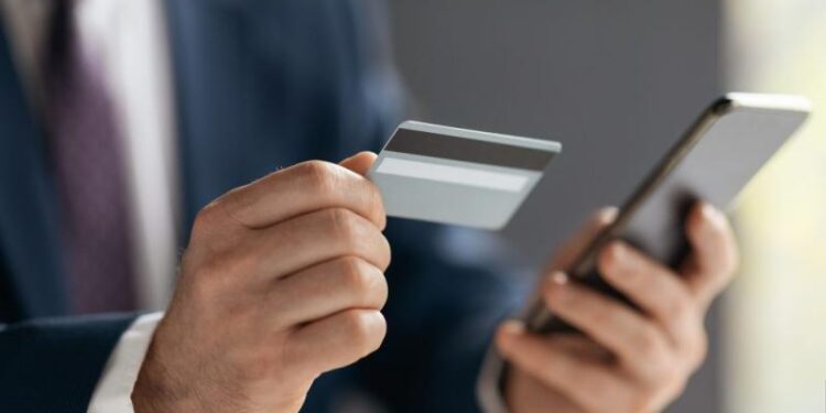 ¡Atención! Asociación de bancos lanza nueva línea 1820 para bloquear tarjetas robadas