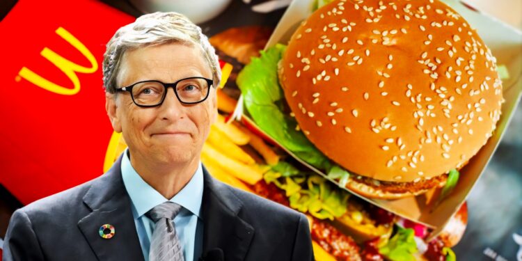Bill Gates tiene una tarjeta dorada de McDonald’s que le permite comer gratis en todo el mundo