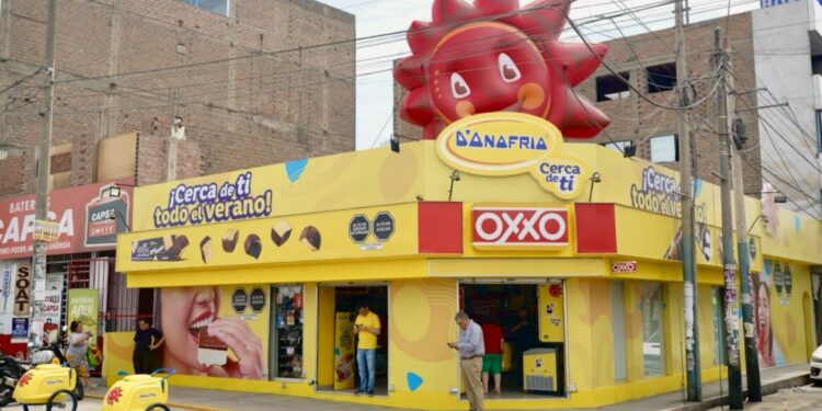 OXXO inaugura nueva tienda temática en Lima junto a D’Onofrio: ¿dónde se ubica?