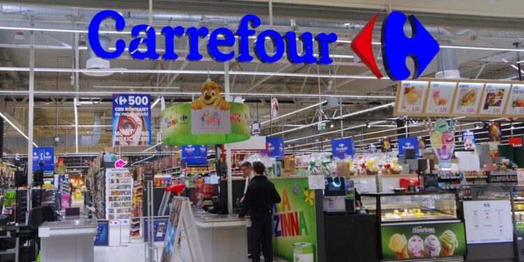 Importante competidor se retira de la carrera por quedarse con Carrefour Argentina