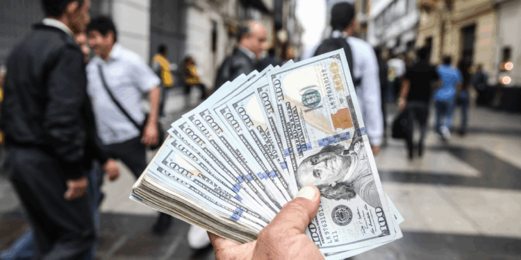El dólar cerró al alza tras cambio de gobierno: conoce su cotización HOY, 10 de octubre