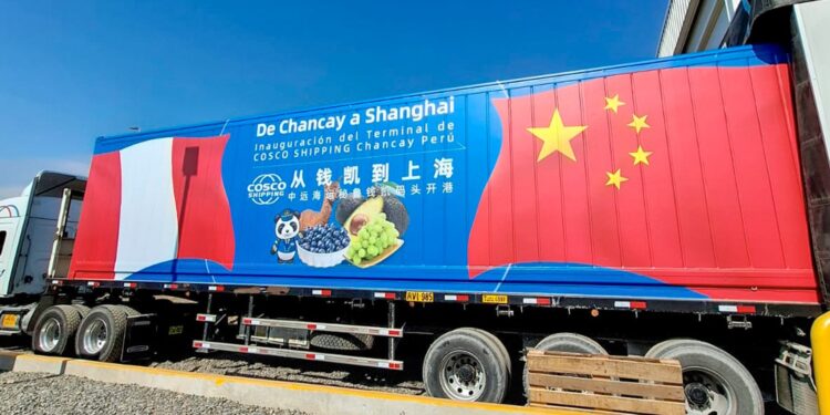 Primer cargamento de productos peruanos desde el megapuerto de Chancay llega a China