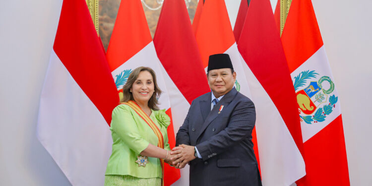 Perú e Indonesia firman acuerdo para arancel cero en el 56% de las exportaciones peruanas