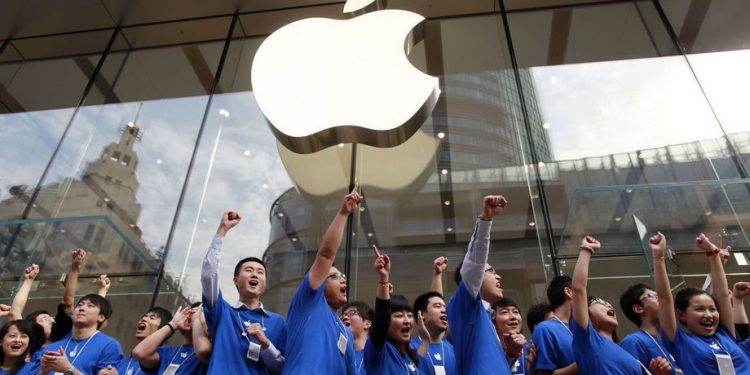 Apple suspende el regreso a la oficina y dará US$ 1000 a cada empleado