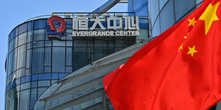 La crisis de Evergrande comienza a golpear a los mercados de Asia