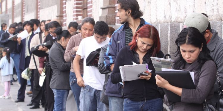 El 81% de jóvenes peruanos tiene problemas para encontrar empleo