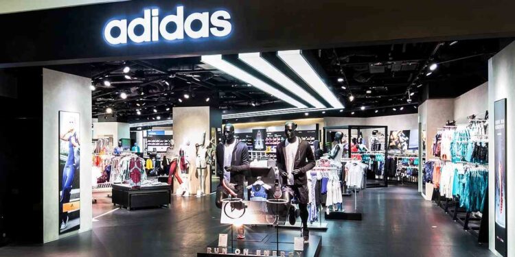 Adidas sale de pérdidas y reporta una ganancia de US$ 183 millones en el primer trimestre