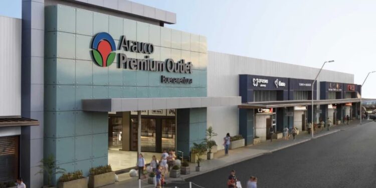 Parque Arauco vende 49% de su portafolio de Outlets en Chile, para financiar compra de mall de Falabella