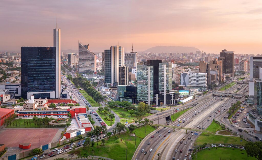 BCP estima que la economía peruana crecerá menos de 1% este año