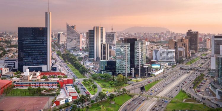 BCP: Economía peruana crecería apenas entre 2% y 2,5% en 2023