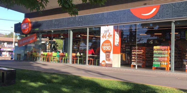 Tienda de conveniencia Breti planea traspasar contratos y activos a Cencosud