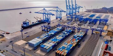 Puerto de Chancay cumple un año con 270.000 contenedores movilizados y 289 naves atendidas