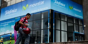 Telefónica investiga supuesto hackeo a Movistar: habrían vulnerado más de 22 millones de registros