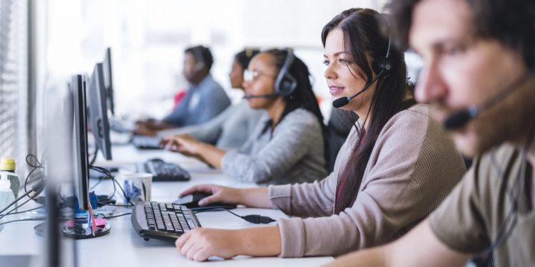 Ley de prohibición de llamadas de call centers podría perjudicar a 20 mil peruanos