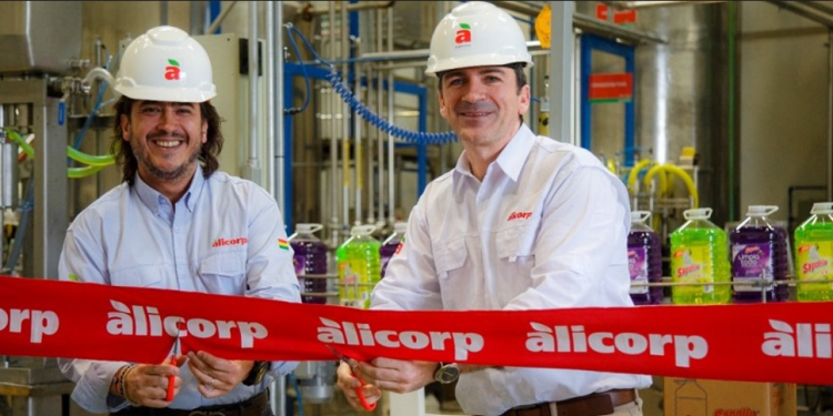 ¿Por qué Alicorp eligió su planta de Cochabamba para producir productos Sapolio en Bolivia?