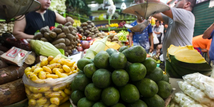Inflación en Perú descendió a 7,9% en mayo, su cifra más baja en 14 meses