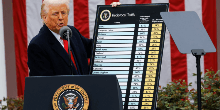 Aranceles globales de Trump entran en vigor: estos son los países más afectados