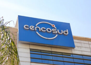 Cencosud experimenta alza en sus acciones tras las reformas en Argentina y la baja de tasas en EE.UU.