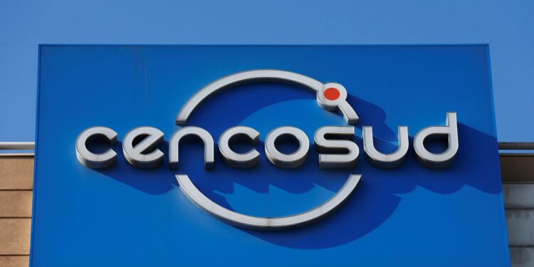 Cencosud enfrenta obstáculos para iniciar millonario proyecto urbano comercial en Argentina