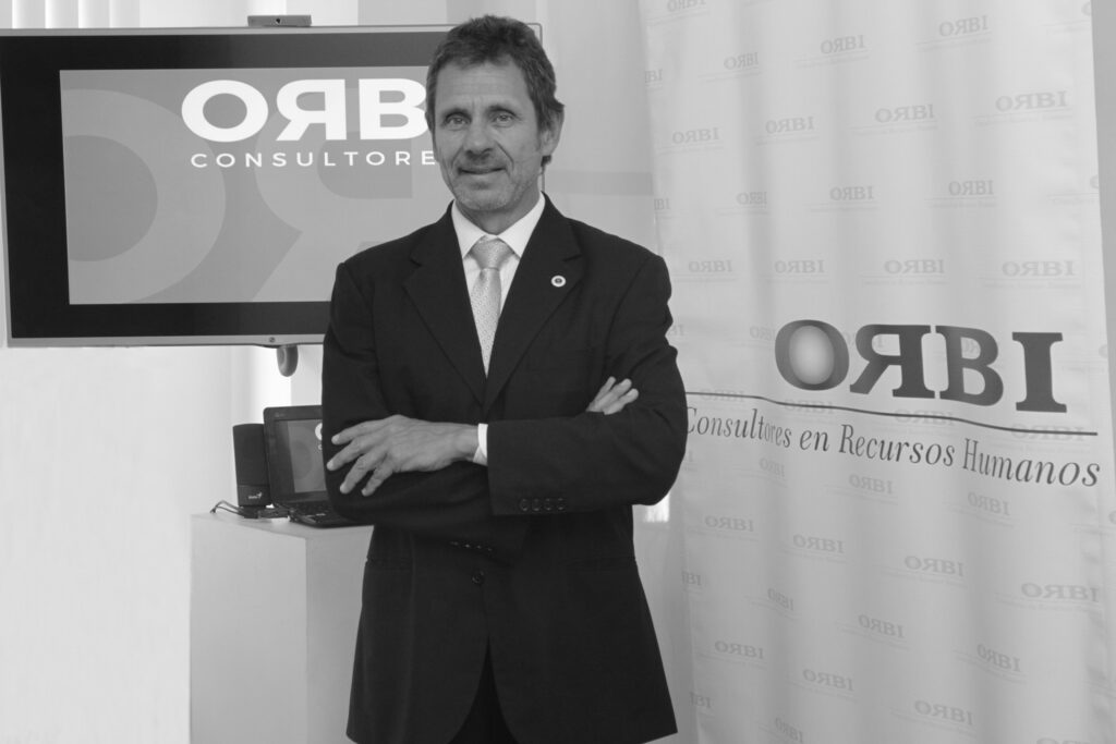 Claudio Saavedra Gerente General de Orbi Consultores bn