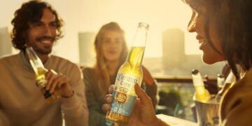 Backus lanza su primera cerveza sin alcohol con Corona Cero