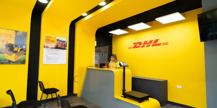 DHL Express abrirá hasta cinco nuevas tiendas en 2025 con inversión millonaria