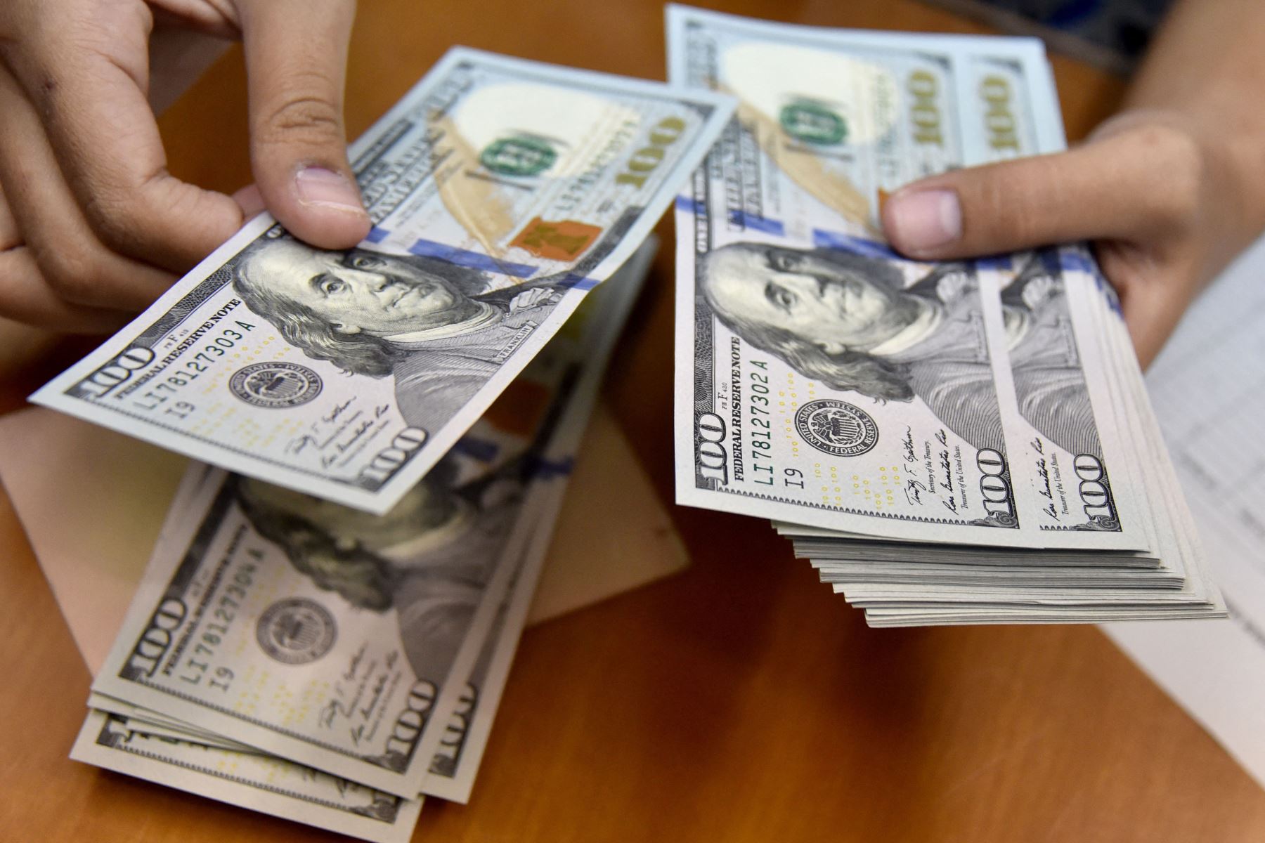 El dólar continúa su tendencia alcista: ¿afectará la guerra en Israel a esta divisa?