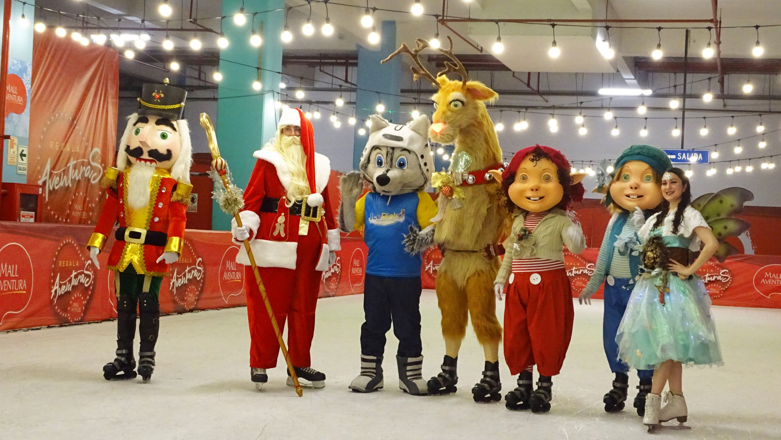 Mall Aventura inaugura modernas pista y tobogán de hielo para toda la familia