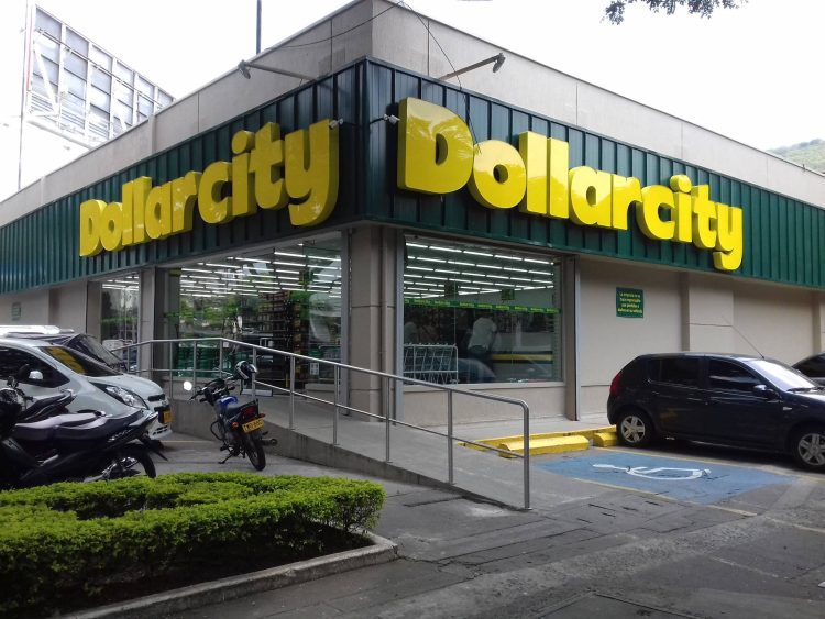 A Que Hora Abren Dollar City