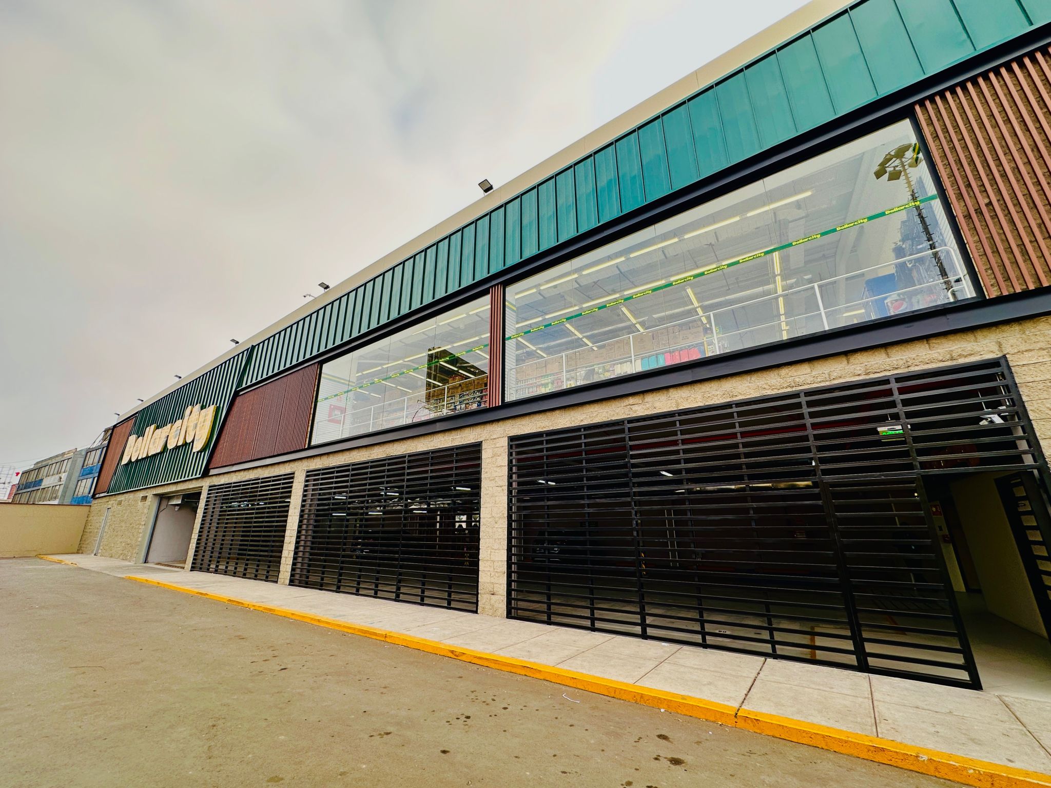 Dollarcity avanza su expansión en Perú con tres aperturas más y la inauguración de nuevo formato