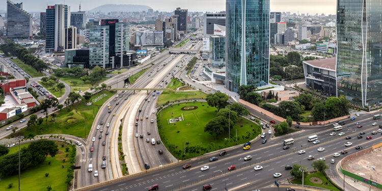 Economía peruana crecería cerca de 3% en el primer trimestre de 2026, según BBVA Research