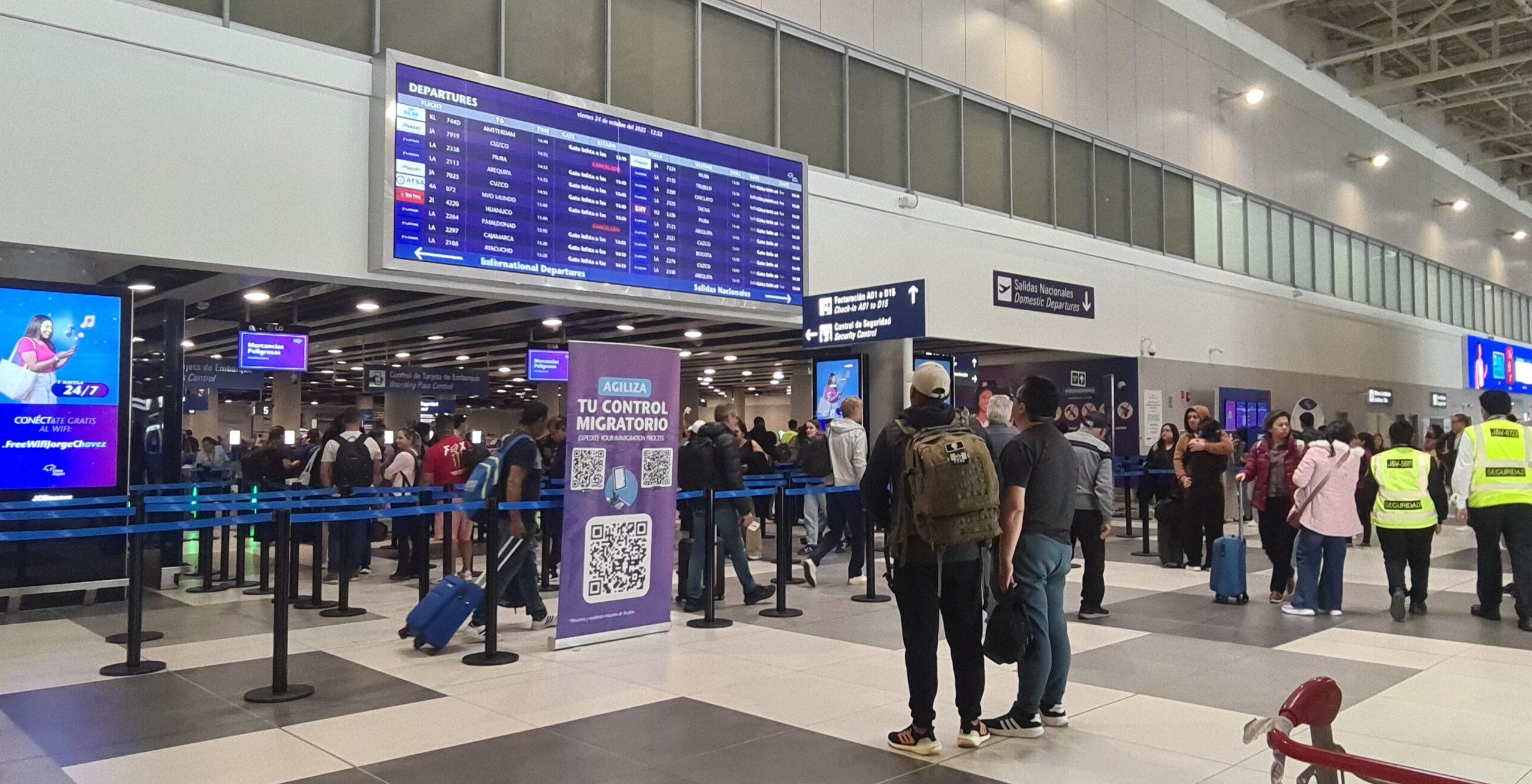 TUUA: Aerolíneas critican que Gobierno de transición esté a punto de firmar adenda con LAP