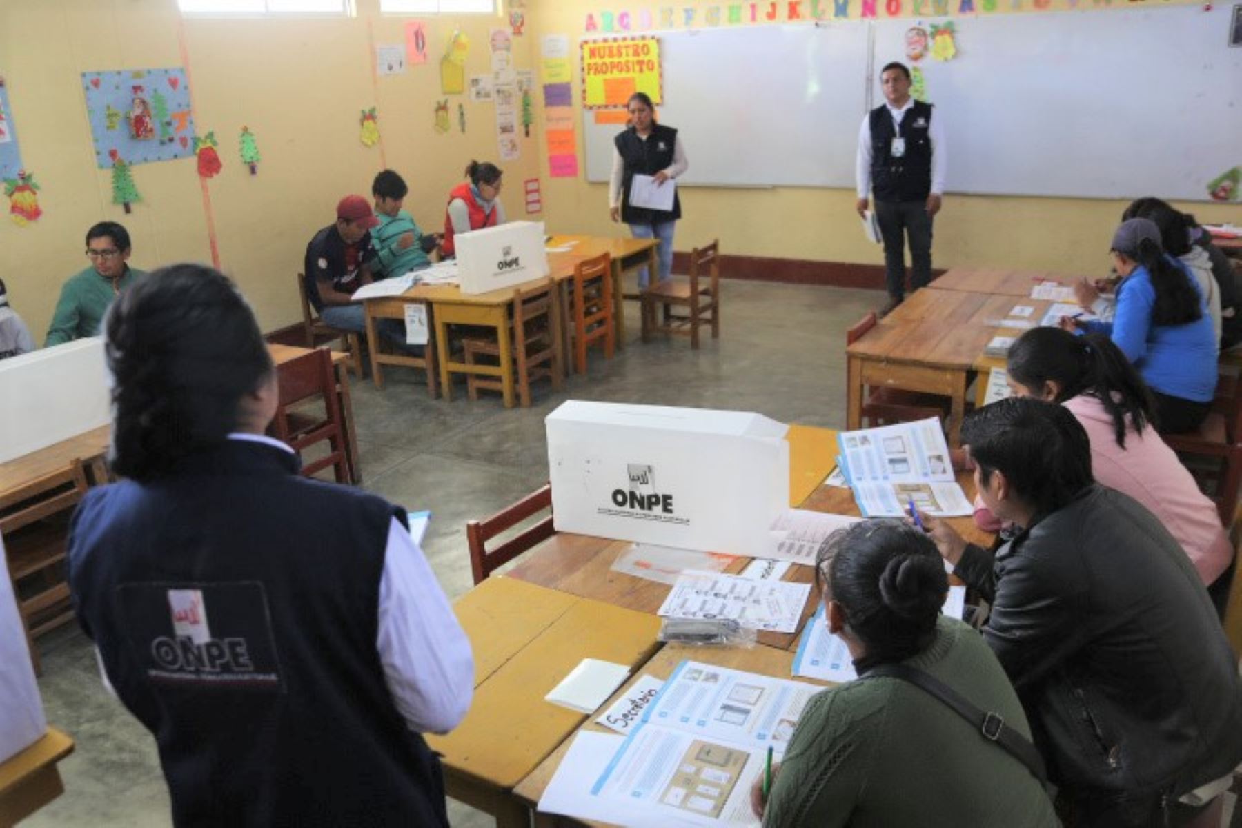 Empresarios y expertos condenan intento de revocar Elecciones PASO: denuncian contrarreforma electoral