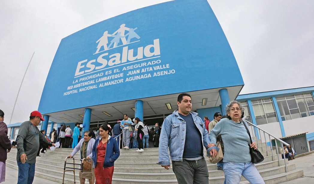 EsSalud: Afiliados desempleados pueden recibir atención hasta por un año