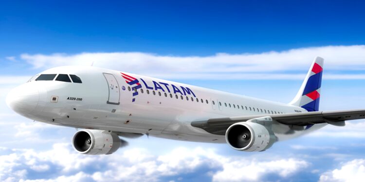 LATAM suspende vuelos a Aruba y Curazao por crisis en Venezuela: Conozca sus derechos