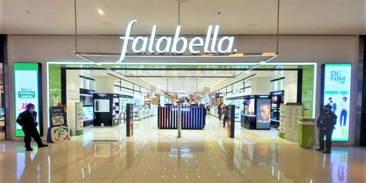 En números rojos: Falabella reporta tercer trimestre consecutivo con pérdidas millonarias